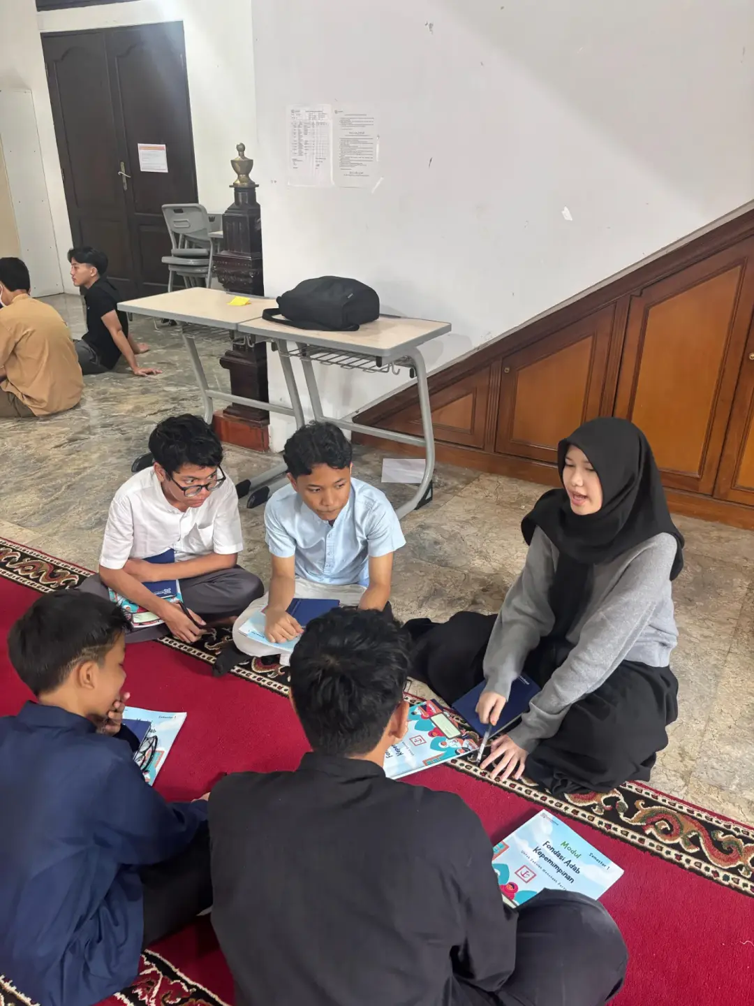 Tiga Pekan Pertama: Fondasi Adab Kepemimpinan SMP Smart School